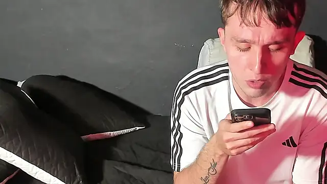 Dylanwhite23  online show from 10-16-25, 06:05