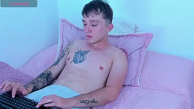 Dylanwhite23  online show from 02-02-25, 05:21