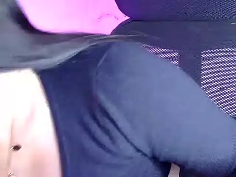 akshara thakur9 online show from 12-20-25, 06:33