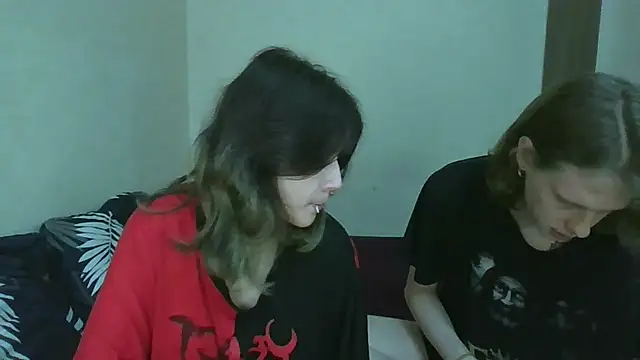 Snapshot of Crystal_Love_Porn chatting on 11-17-25, 10:58 Crystal Love Porn online show from 11-17-25, 10:58