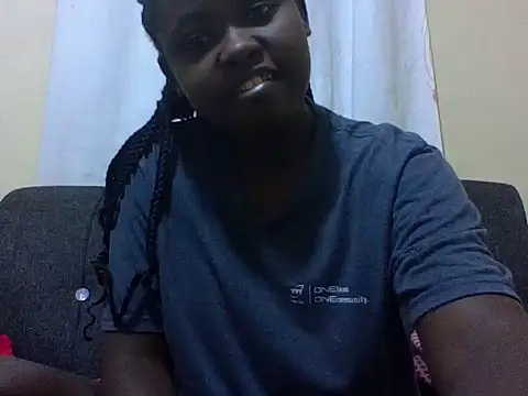 Sweetcecie01 online show from 06-04-26, 07:29