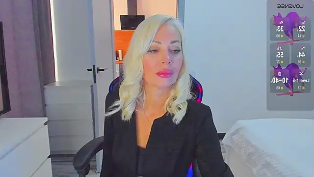 Miya Kisss online show from 10-25-25, 09:08