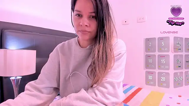 Snapshot of daniela_beauty chatting on 10-12-25, 07:15 daniela beauty online show from 10-12-25, 07:15