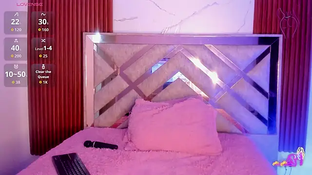 Kendy Wilkinson online show from 12-23-25, 01:38