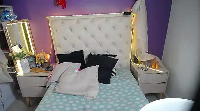 Snapshot of Ingrid_Casas chatting on 02-01-25, 08:26 Ingrid Casas online show from 02-01-25, 08:26