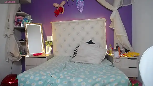 Snapshot of Ingrid_Casas chatting on 03-03-25, 02:22 Ingrid Casas online show from 03-03-25, 02:22