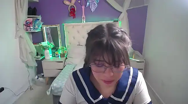 Snapshot of Ingrid_Casas chatting on 01-31-25, 06:46 Ingrid Casas online show from 01-31-25, 06:46