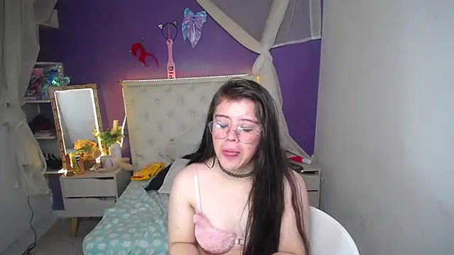 Snapshot of Ingrid_Casas chatting on 02-12-25, 02:03 Ingrid Casas online show from 02-12-25, 02:03
