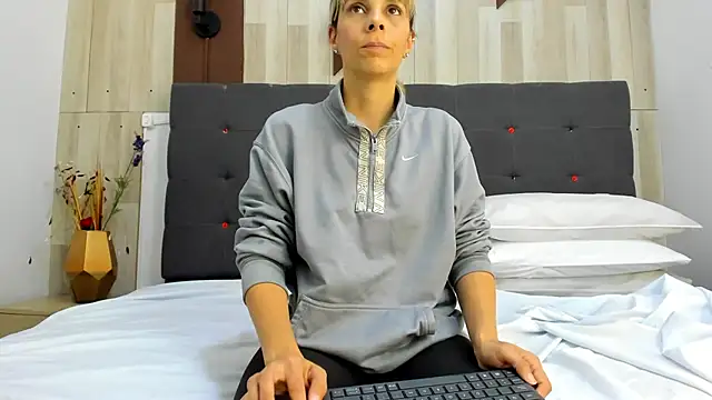 Anastasiapriest online show from 04-16-26, 11:44