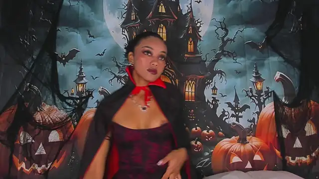 Juliette  3 online show from 10-31-25, 01:52