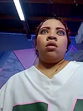 AngelaCoffee online show from 10-26-25, 03:07