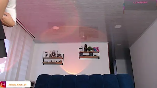 ashely ryan24 online show from 02-18-26, 10:50