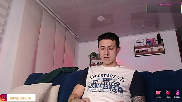 Snapshot of ashely_ryan24 chatting on 07-19-26, 11:45 ashely ryan24 online show from 07-19-26, 11:45