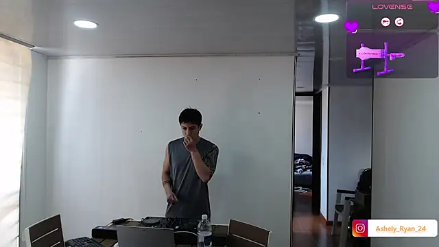 ashely ryan24 online show from 11-14-25, 07:06