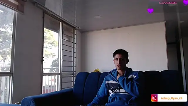 ashely ryan24 online show from 11-07-25, 09:30