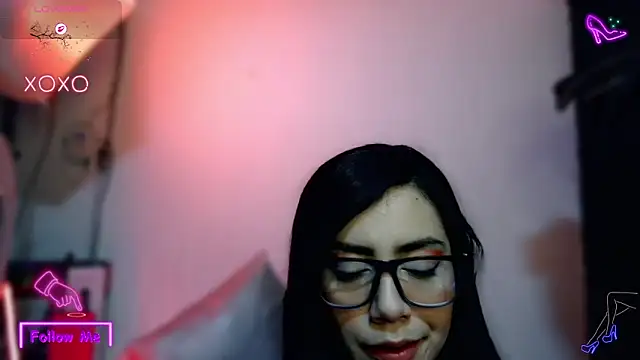 Snapshot of LauGrayJ chatting on 10-07-25, 08:37 LauGrayJ online show from 10-07-25, 08:37