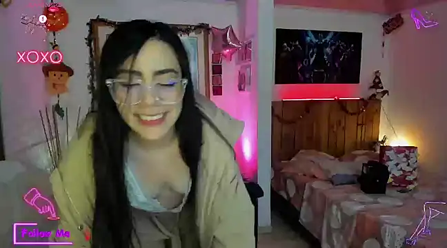 Snapshot of LauGrayJ chatting on 03-15-25, 05:41 LauGrayJ online show from 03-15-25, 05:41