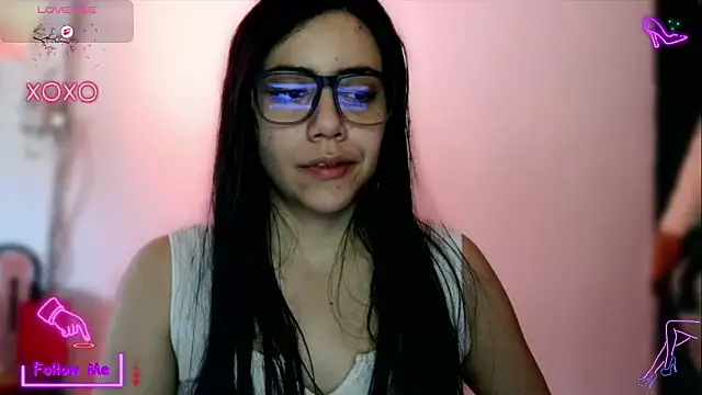 LauGrayJ online show from 11-26-25, 05:24