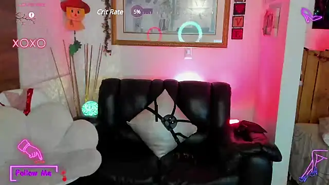 Snapshot of LauGrayJ chatting on 02-15-25, 07:06 LauGrayJ online show from 02-15-25, 07:06