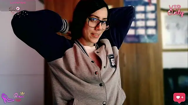 LauGrayJ online show from 01-09-26, 12:01