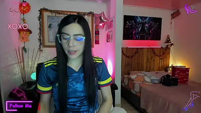 Snapshot of LauGrayJ chatting on 03-20-25, 11:45 LauGrayJ online show from 03-20-25, 11:45