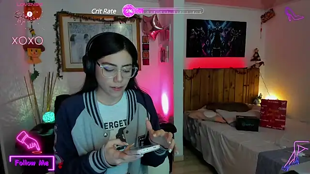 Snapshot of LauGrayJ chatting on 02-27-25, 01:41 LauGrayJ online show from 02-27-25, 01:41