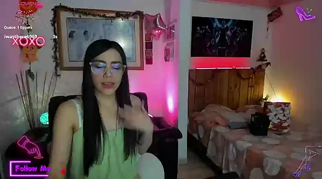 Snapshot of LauGrayJ chatting on 03-15-25, 08:48 LauGrayJ online show from 03-15-25, 08:48