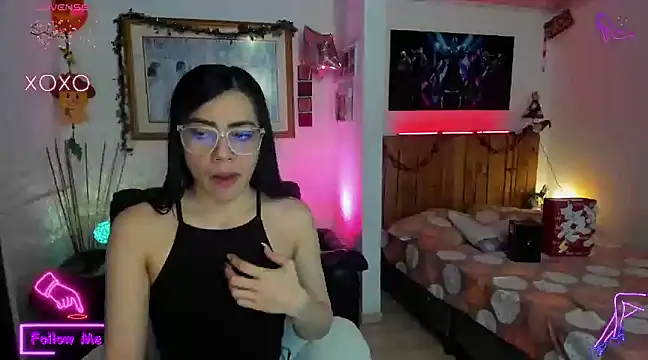 Snapshot of LauGrayJ chatting on 03-16-25, 04:09 LauGrayJ online show from 03-16-25, 04:09