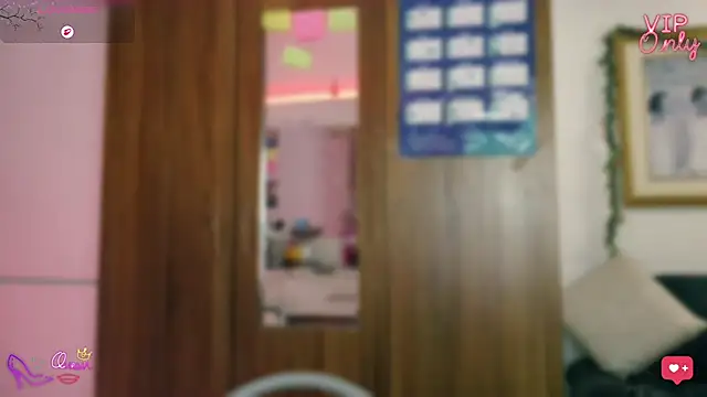 LauGrayJ online show from 03-31-26, 04:58