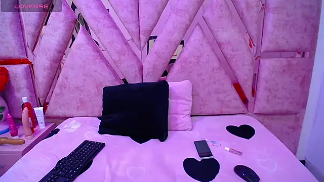 Azul Horny18 online show from 04-11-26, 03:47