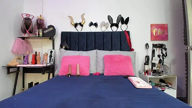 emmily giraldo online show from 07-17-26, 12:57
