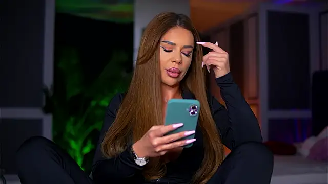 MissKiarra online show from 03-22-26, 08:54