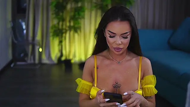 MissKiarra online show from 03-01-25, 04:47