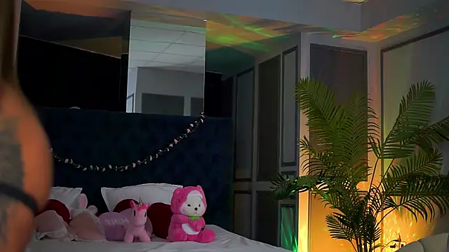 Snapshot of MissKiarra chatting on 02-22-26, 07:37 MissKiarra online show from 02-22-26, 07:37