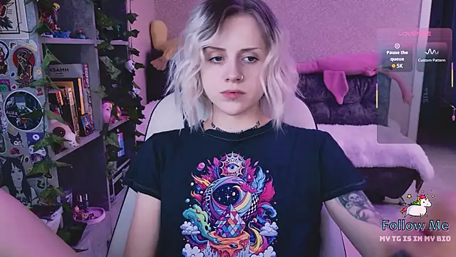 NaniMoore online show from 03-27-26, 08:10