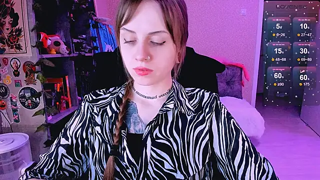 Snapshot of NaniMoore chatting on 02-13-25, 08:03 NaniMoore online show from 02-13-25, 08:03