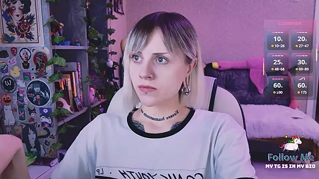 NaniMoore online show from 04-11-26, 08:01