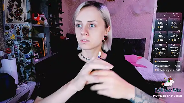 NaniMoore online show from 11-23-25, 08:19