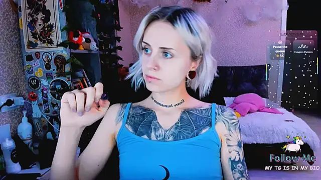 NaniMoore online show from 11-28-25, 08:31