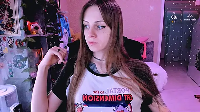 Snapshot of NaniMoore chatting on 01-24-25, 11:12 NaniMoore online show from 01-24-25, 11:12