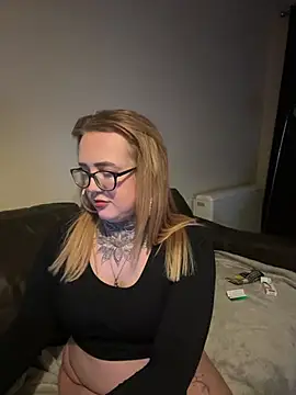 Snapshot of jaymeexx chatting on 12-08-24, 11:29 jaymeexx online show from 12-08-24, 11:29