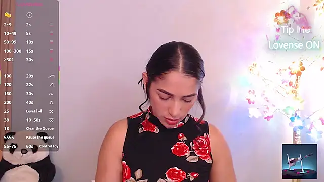 Snapshot of Thayssa_ross chatting on 05-20-26, 02:47 Thayssa ross online show from 05-20-26, 02:47