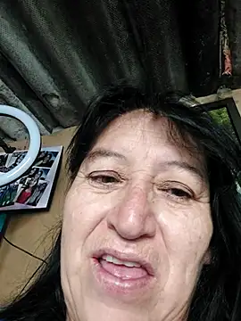 clarita 01 online show from 11-11-25, 11:38