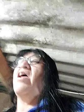 clarita 01 online show from 11-04-25, 11:25