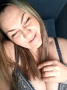 Ant0nina online show from 03-21-25, 10:17