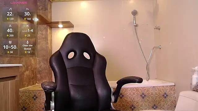 Snapshot of Ethan_lennox chatting on 10-23-25, 10:19 Ethan lennox online show from 10-23-25, 10:19