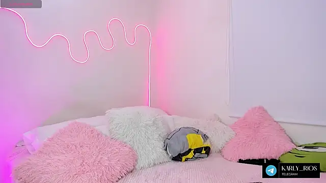 karly rioss online show from 12-04-24, 07:00