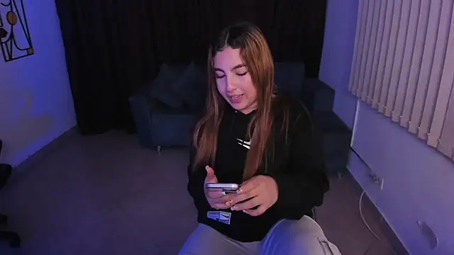 SusyAmis online show from 12-20-25, 03:09