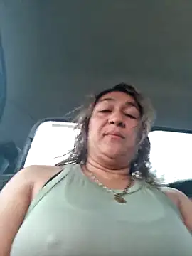 Snapshot of kitty_84 chatting on 03-01-25, 05:27 kitty 84 online show from 03-01-25, 05:27