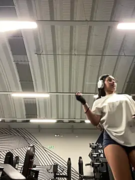 Snapshot of _vaness chatting on 03-20-25, 05:35 vaness online show from 03-20-25, 05:35